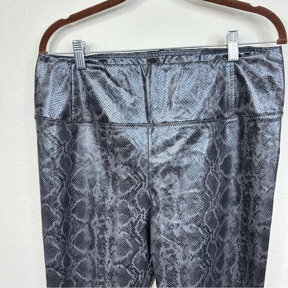 7 For All Mankind Faux Leather Leggings  Snakeskin High Rise Womens Size L - Picture 4 of 10